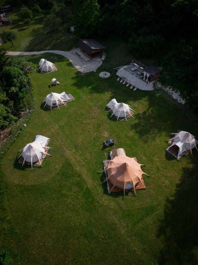 Glamping Gozdna Jasa Hotel Bovec Bagian luar foto