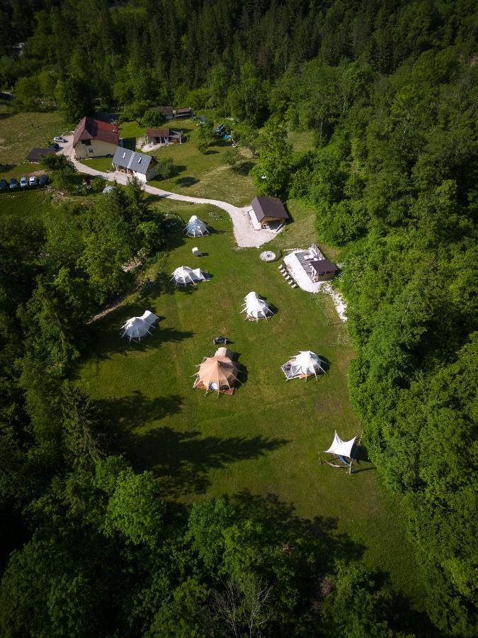 Glamping Gozdna Jasa Hotel Bovec Bagian luar foto