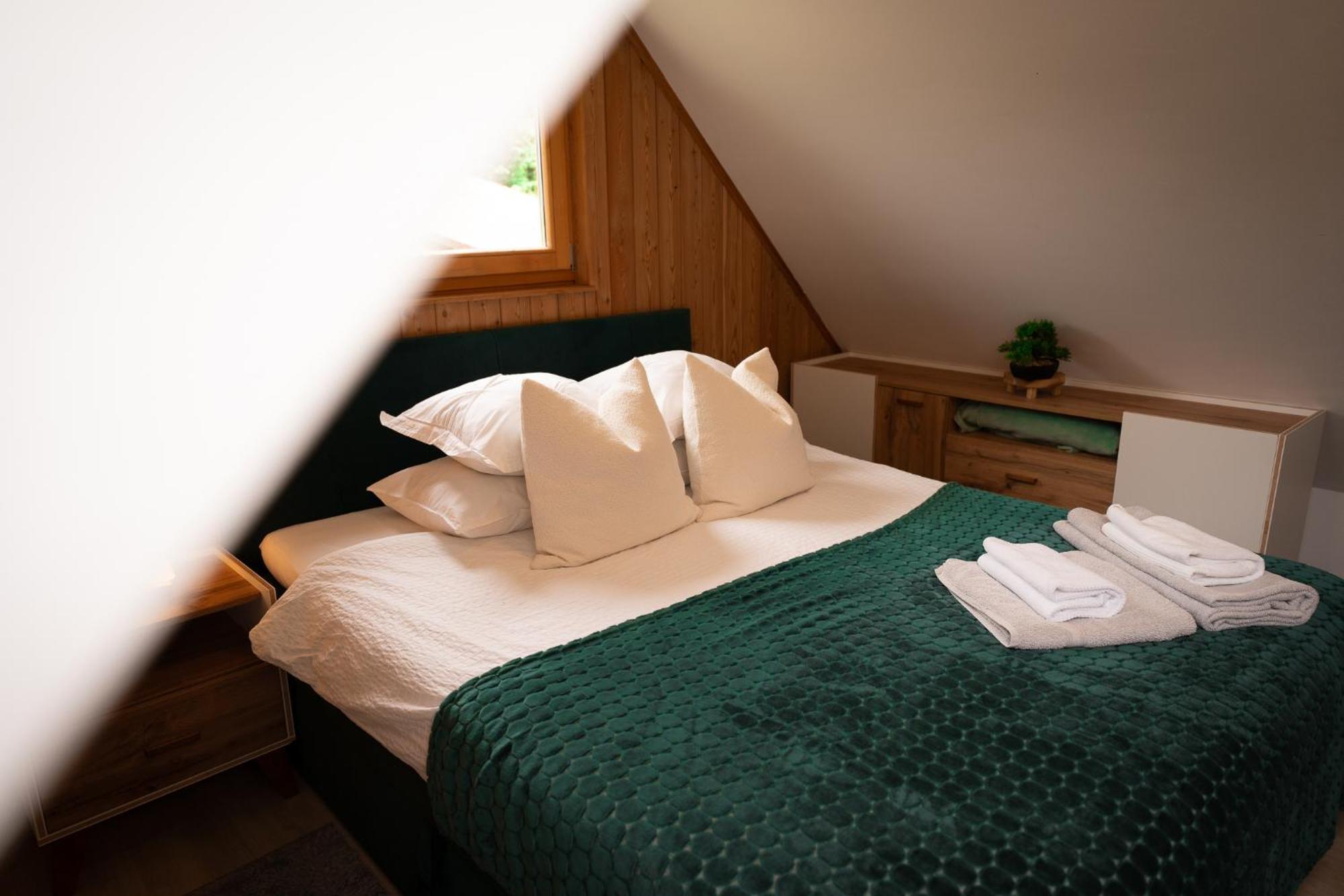 Glamping Gozdna Jasa Hotel Bovec Bagian luar foto
