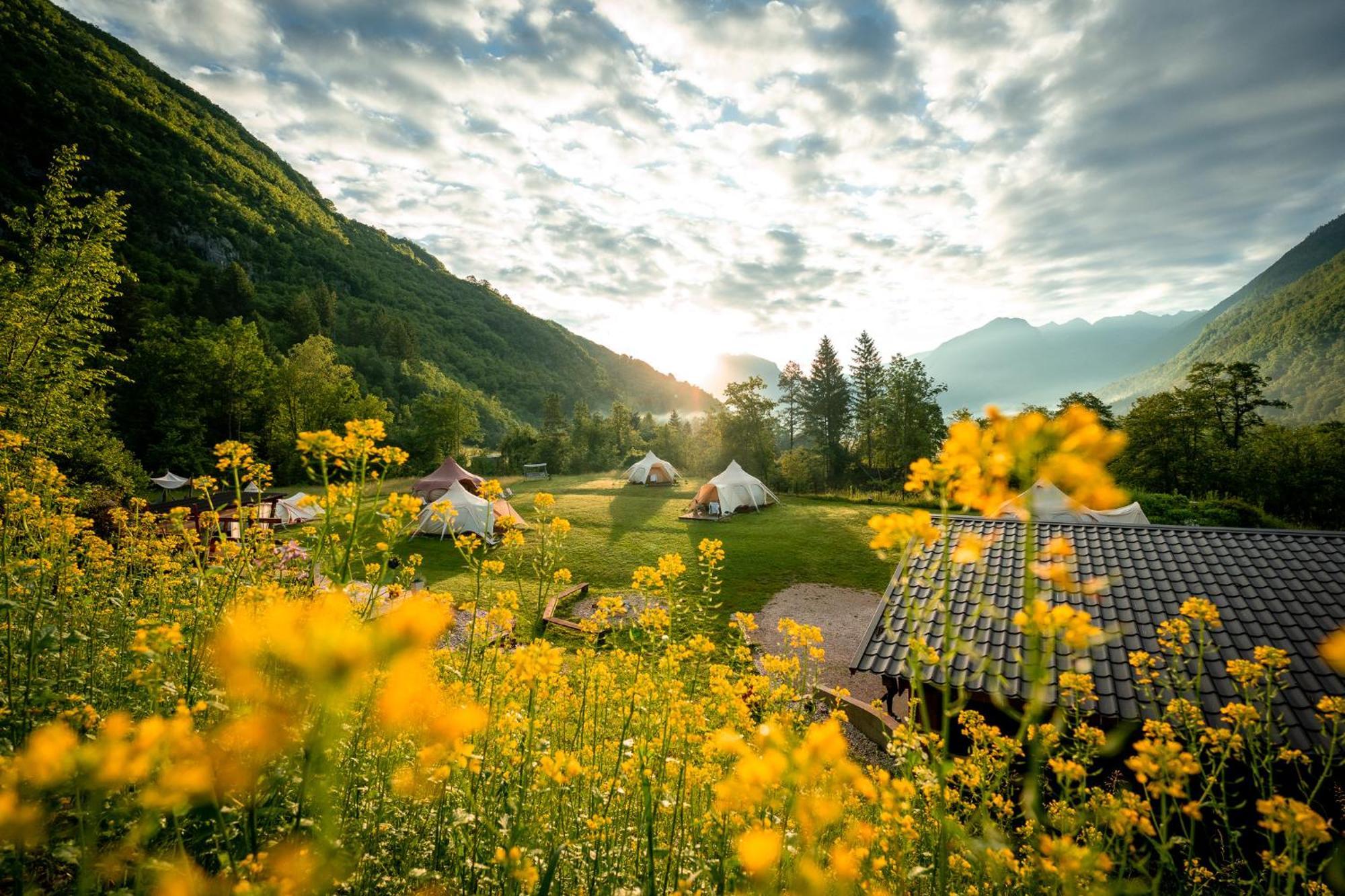 Glamping Gozdna Jasa Hotel Bovec Bagian luar foto